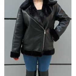 İÇİ SİYAH KÜRKLÜ CEKET